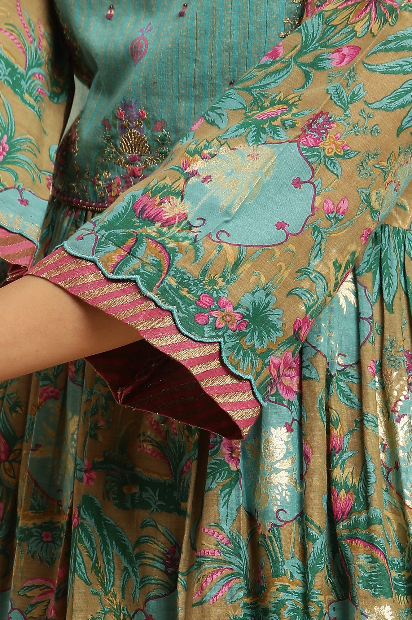 Brown Floral Printed Kurta, Pant And Dupatta Set - Image 6